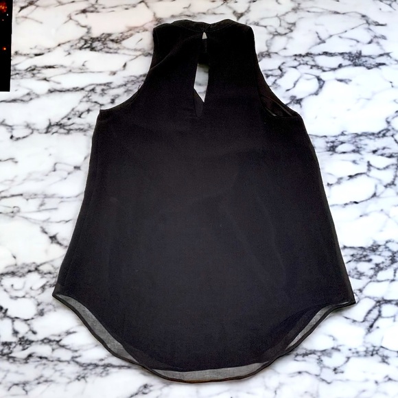 LE CHATEAU Women’s Rhinestone Collar Sleeveless Blouse- XSmall - Picture 7 of 8